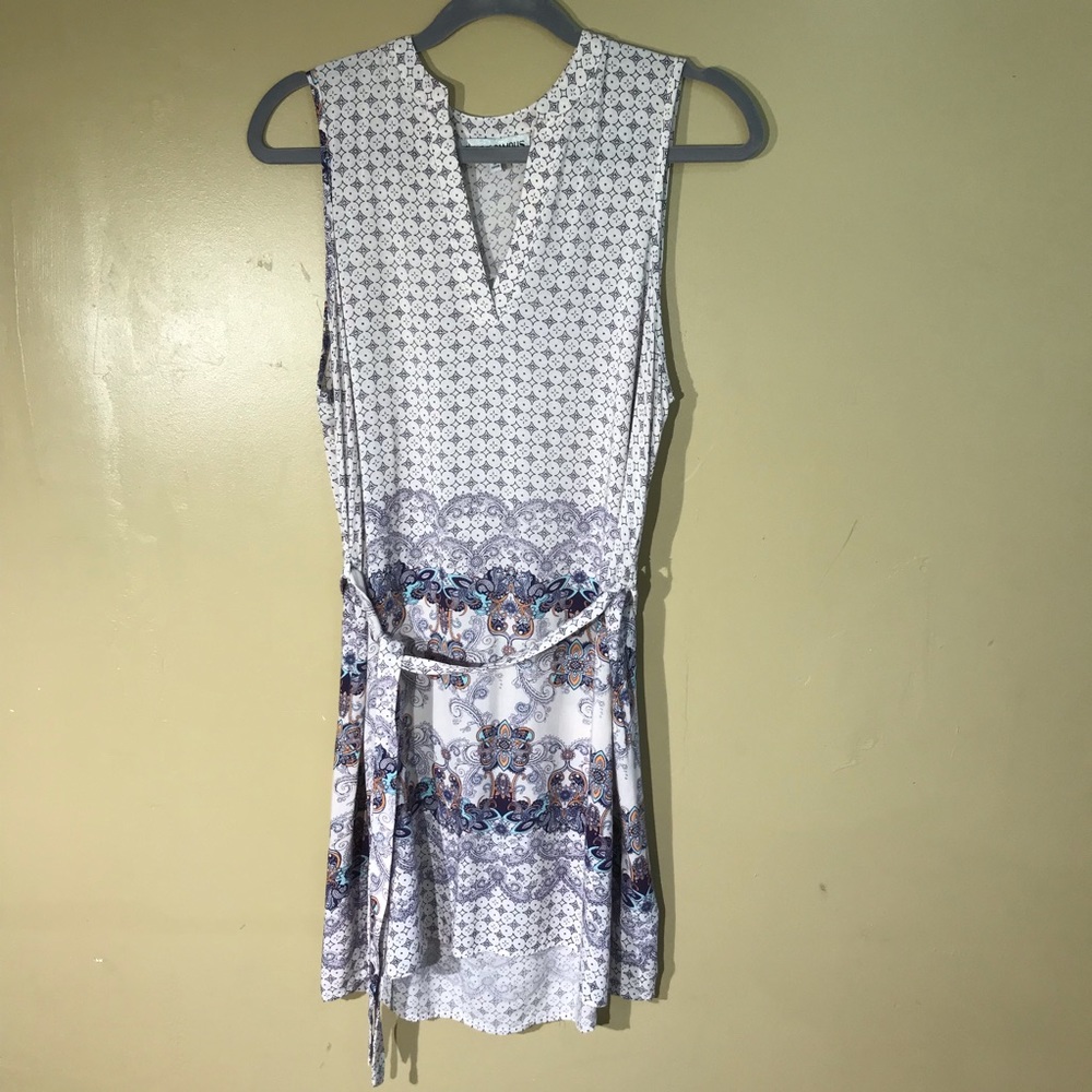 Almost Famous Casual Dress. Size M - Picture 3 of 8
